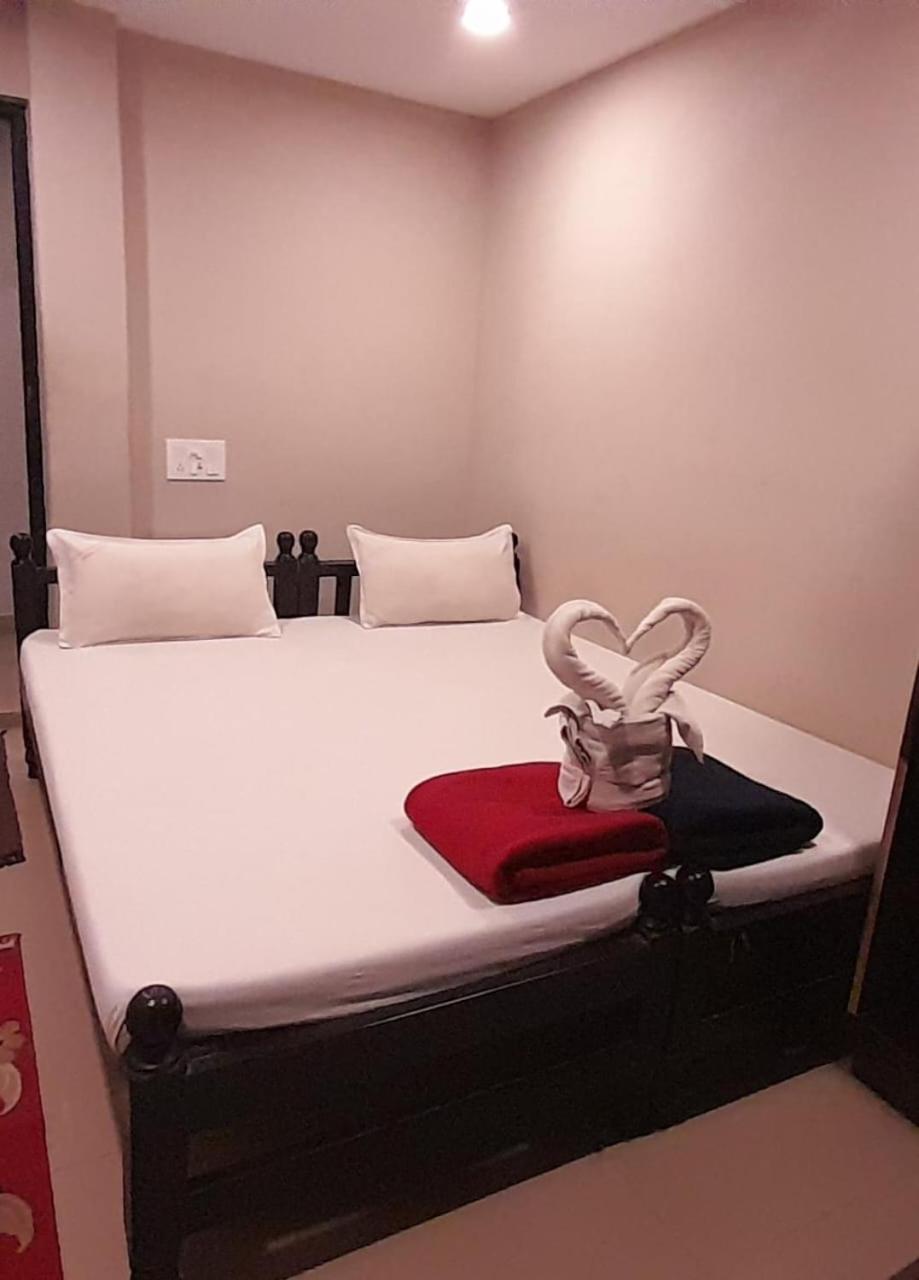 Hotel Temple City Papanasam Exterior photo
